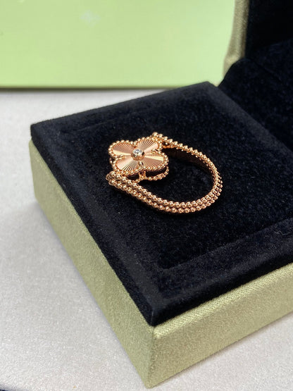 ¡®Moco¡¯CLOVER RIVERSIBLE ROSE GOLD RING