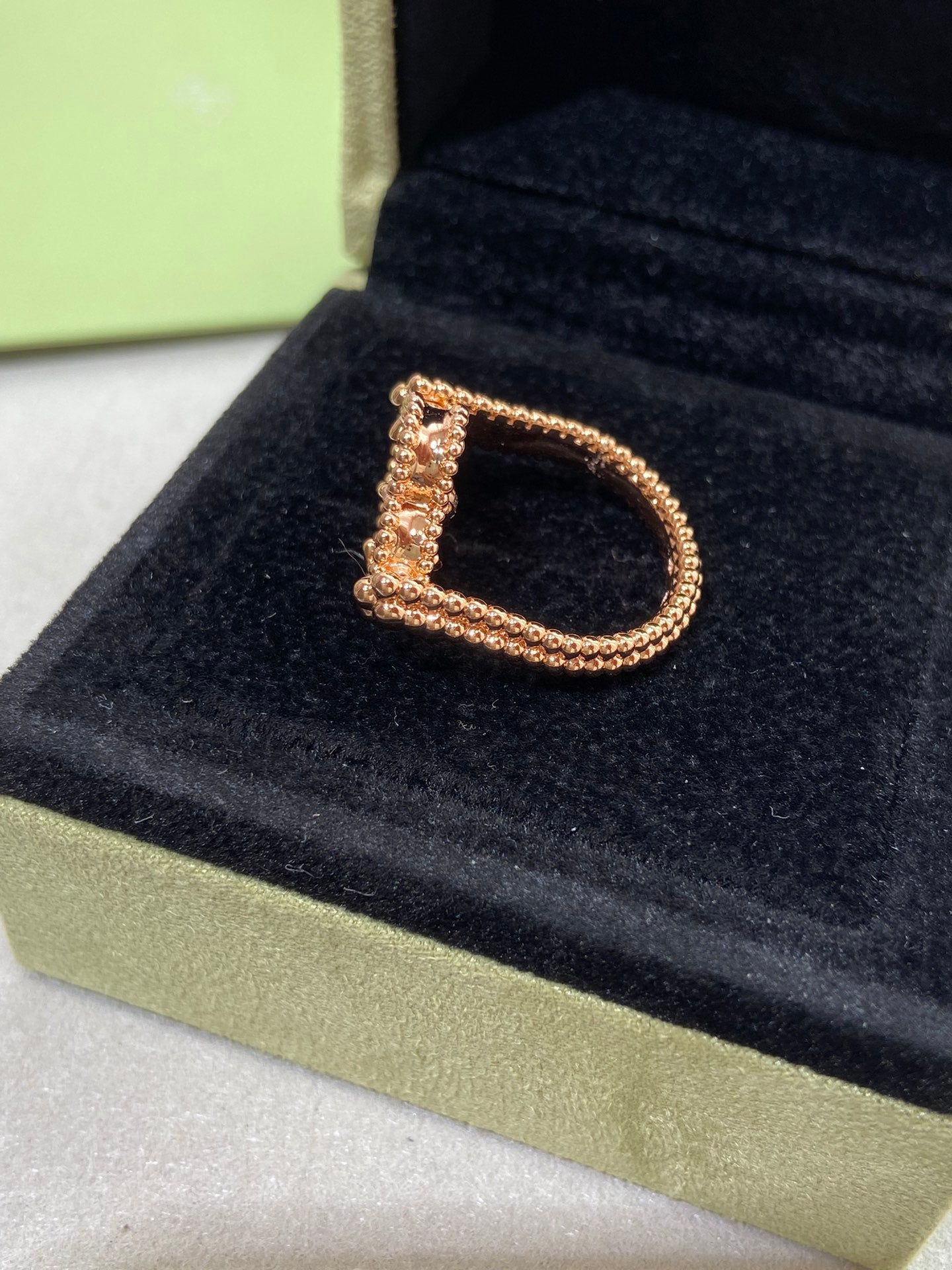 ¡®Moco¡¯CLOVER RIVERSIBLE ROSE GOLD RING