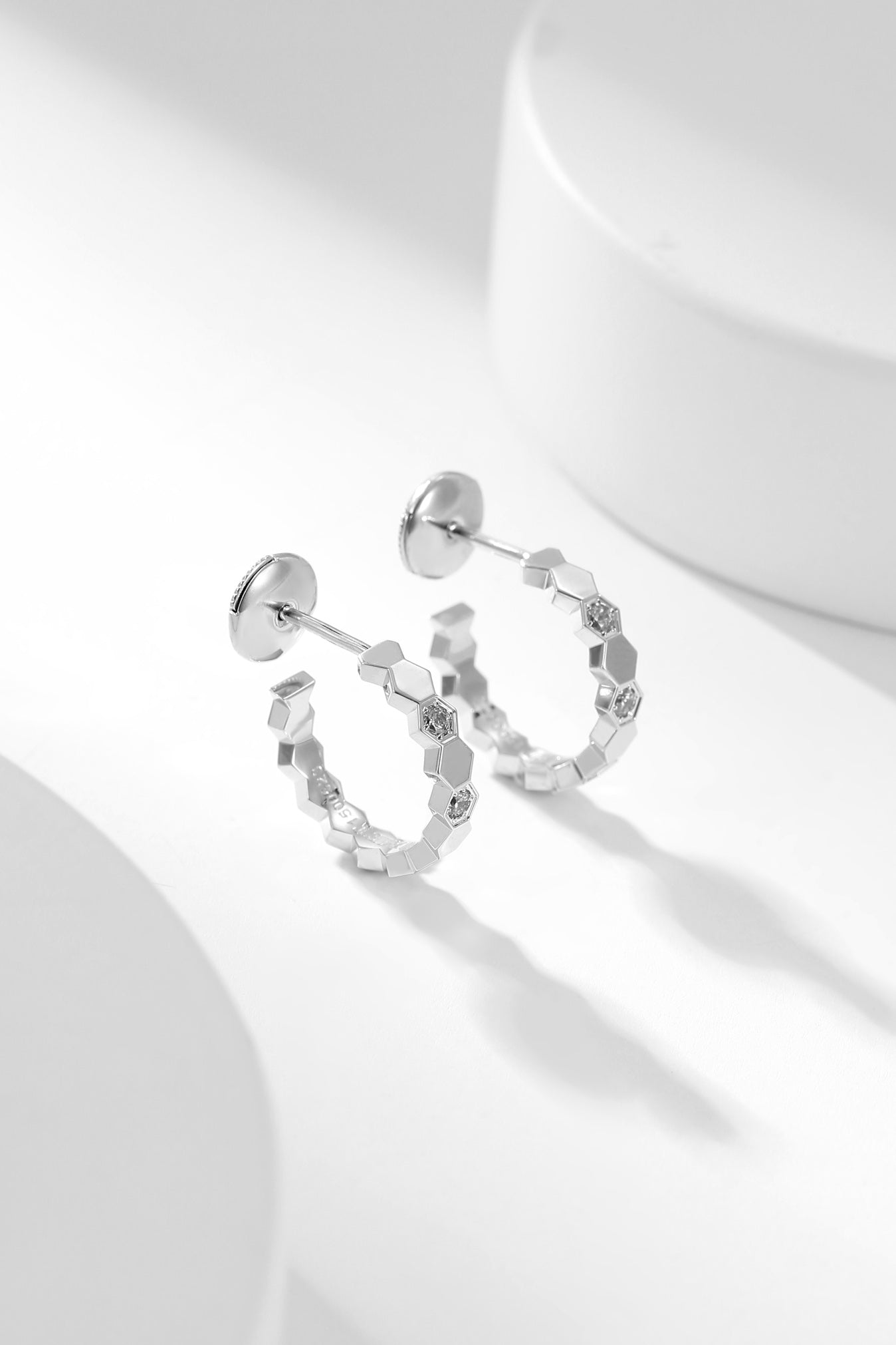 ¡®Moco¡¯BEE LOVE DIAMOND HOOP EARRINGS