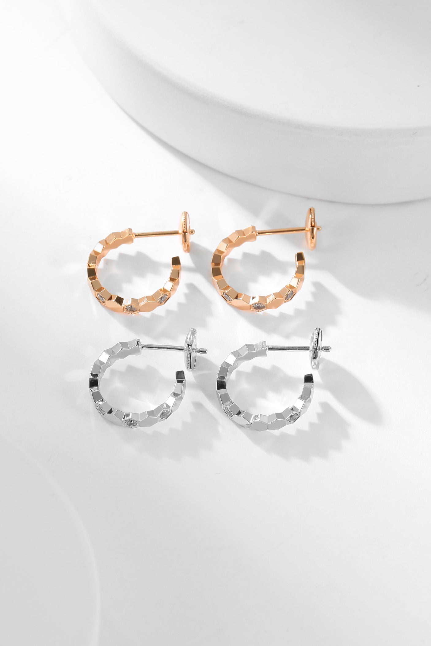 ¡®Moco¡¯BEE LOVE DIAMOND HOOP EARRINGS