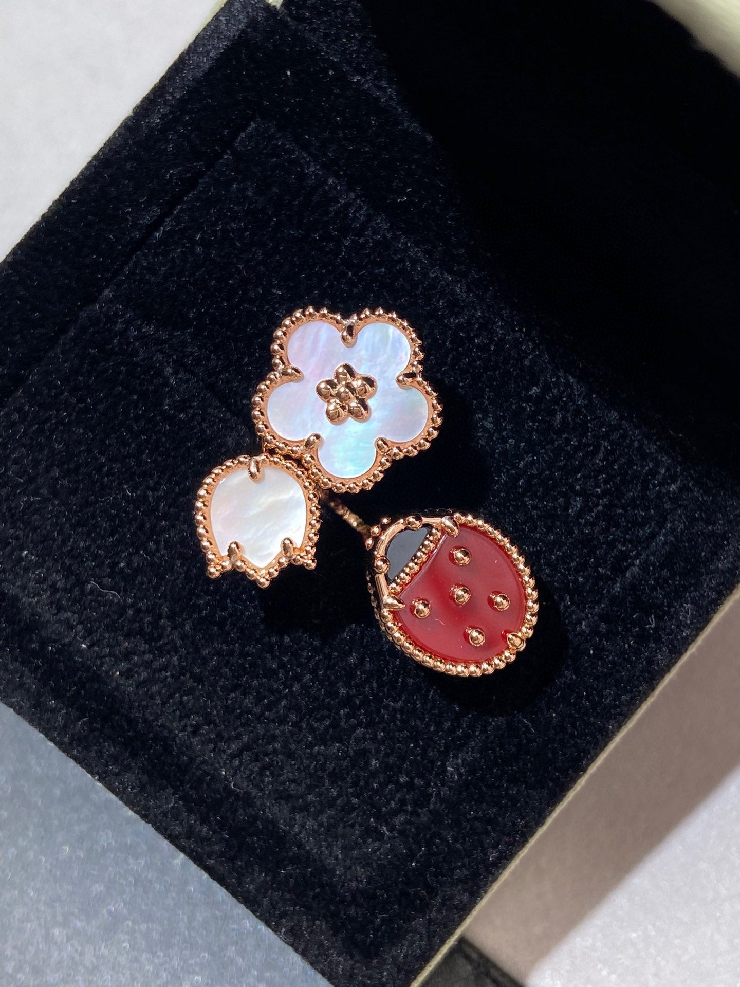¡®Moco¡¯LUCKY 3 MOTIF ROSE GOLD RING