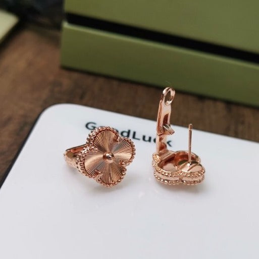 ¡®Moco¡¯CLOVER MEDIUM STUD EARRINGS