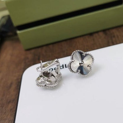 ¡®Moco¡¯CLOVER MEDIUM STUD EARRINGS