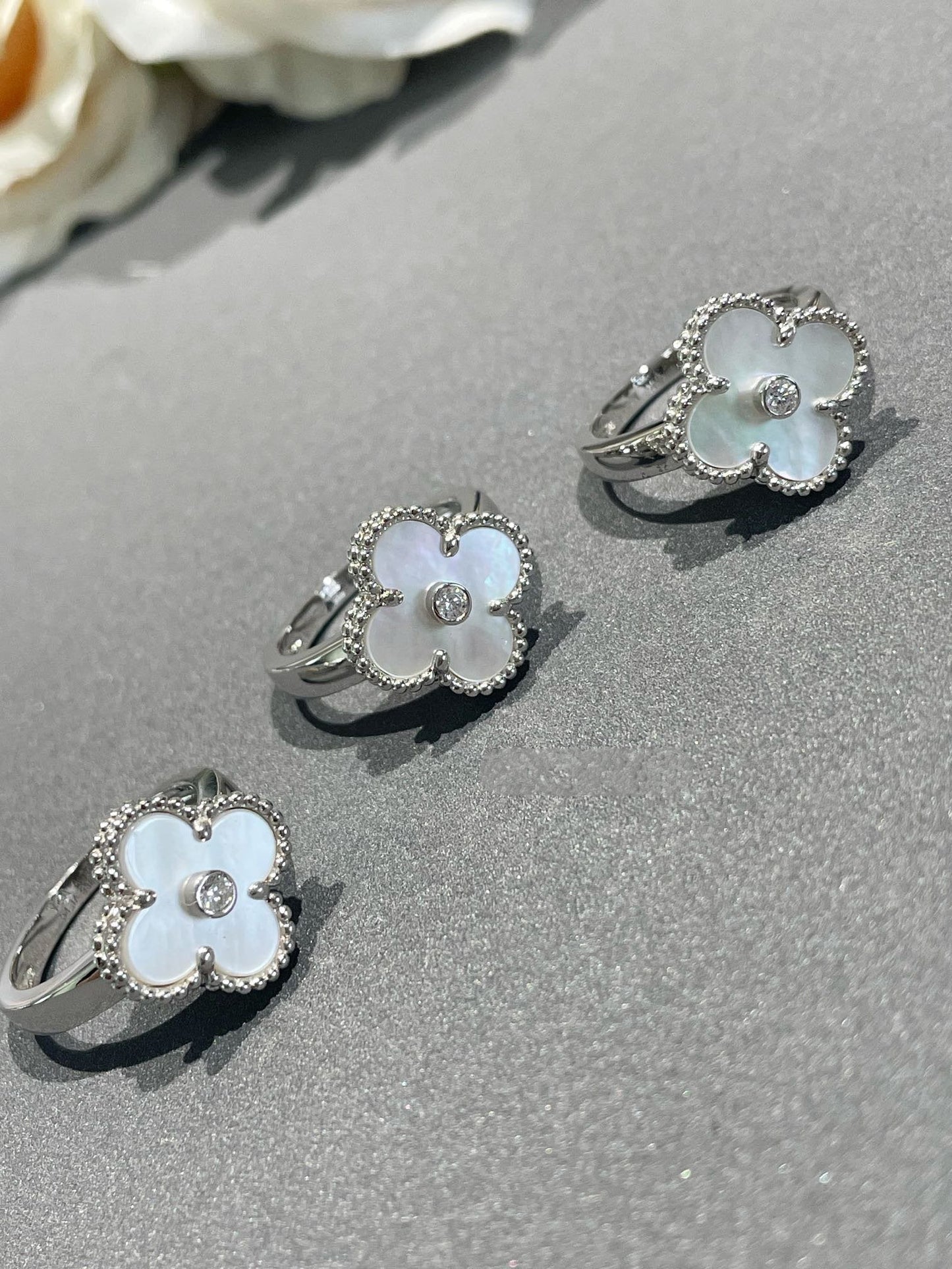 ¡®Moco¡¯CLOVER SILVER MOP DIAMOND RING