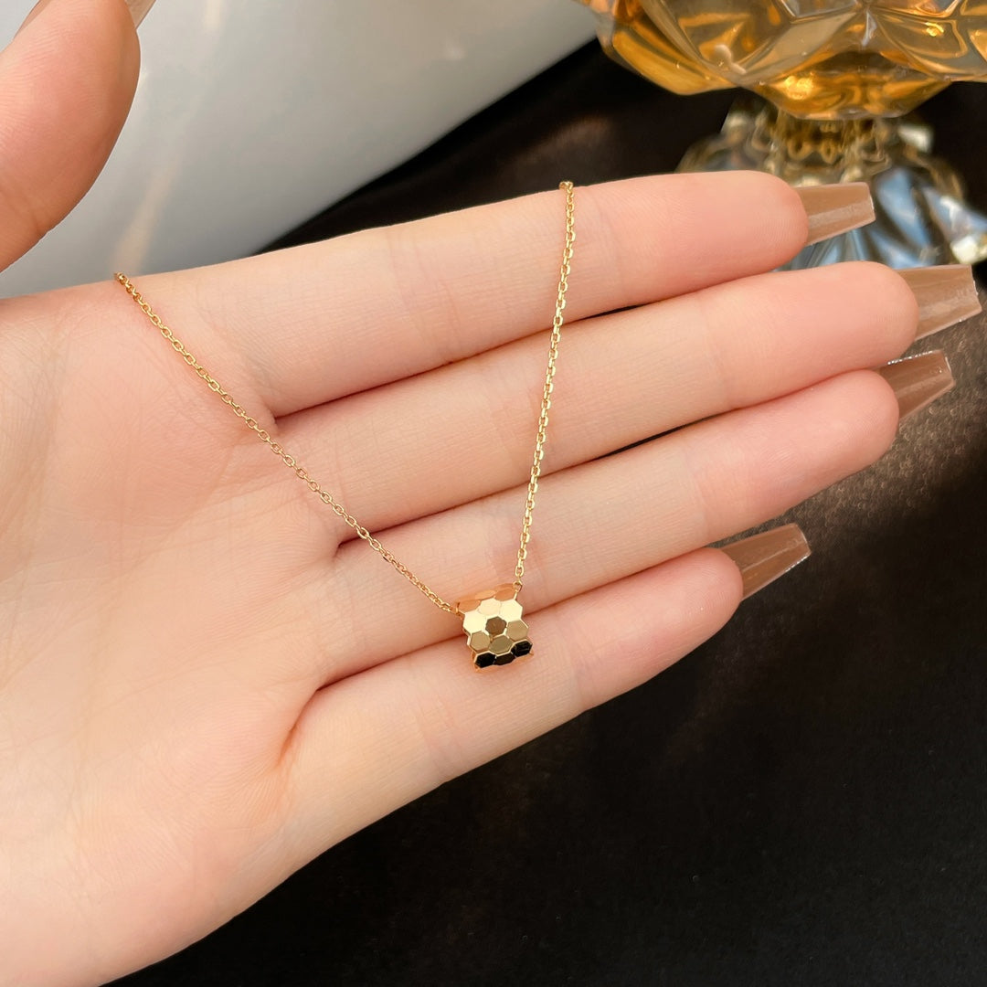 ¡®Moco¡¯BEE MINI NECKLACE