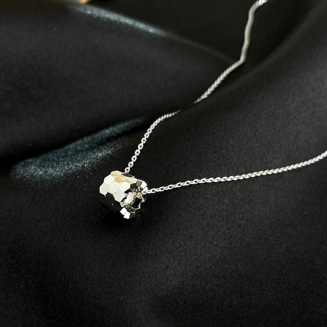 ¡®Moco¡¯BEE MINI NECKLACE