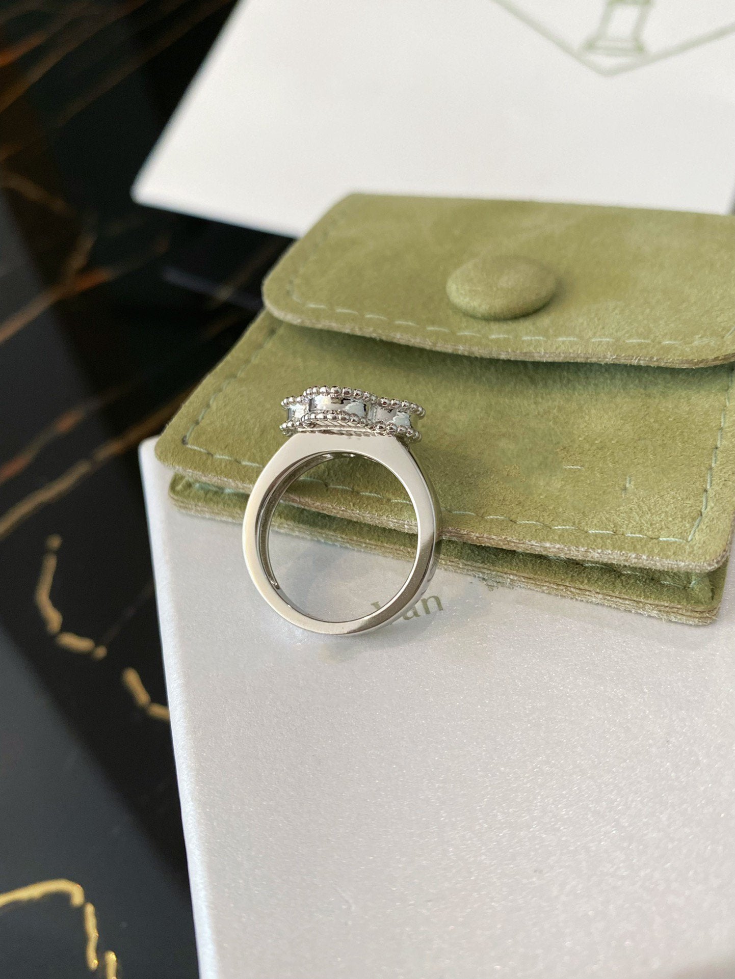 ¡®Moco¡¯CLOVER SILVER RING