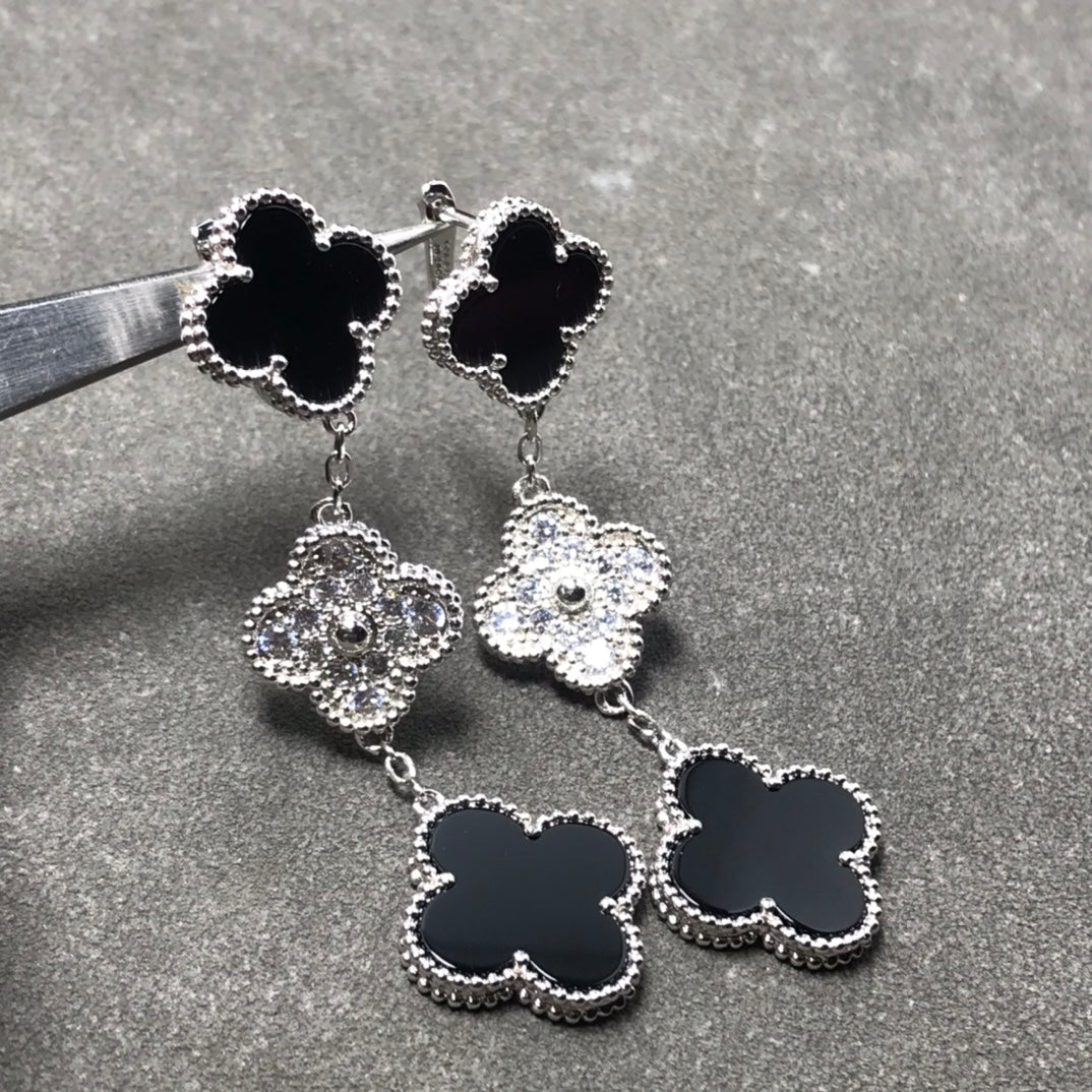 ¡®Moco¡¯CLOVER 3 MOTIF DIAMOND ONYX SILVER EARRINGS