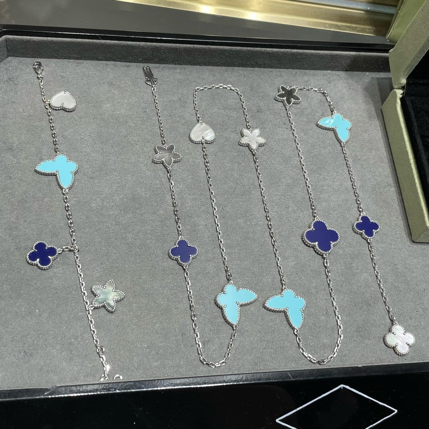 ¡®Moco¡¯LUCKY CLOVER SILVER 11 MOTIF NECKLACE