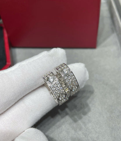 ¡®Moco¡¯LOVE 5.5MM DIAMOND PAVED EARRINGS