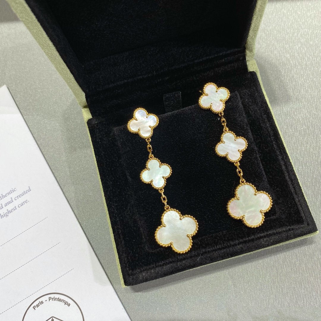 ¡®Moco¡¯CLOVER MOP 3 MOTIFS GOLD EARRINGS