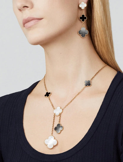 ¡®Moco¡¯CLOVER 3 MOTIF MOP ONYX DARK MOP PINK GOLD EARRINGS