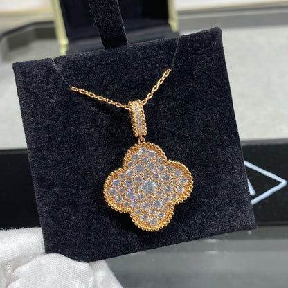 ¡®Moco¡¯CLOVER 25MM LARGE PEDANT DIAMOND PAVED LONG NECKLACE