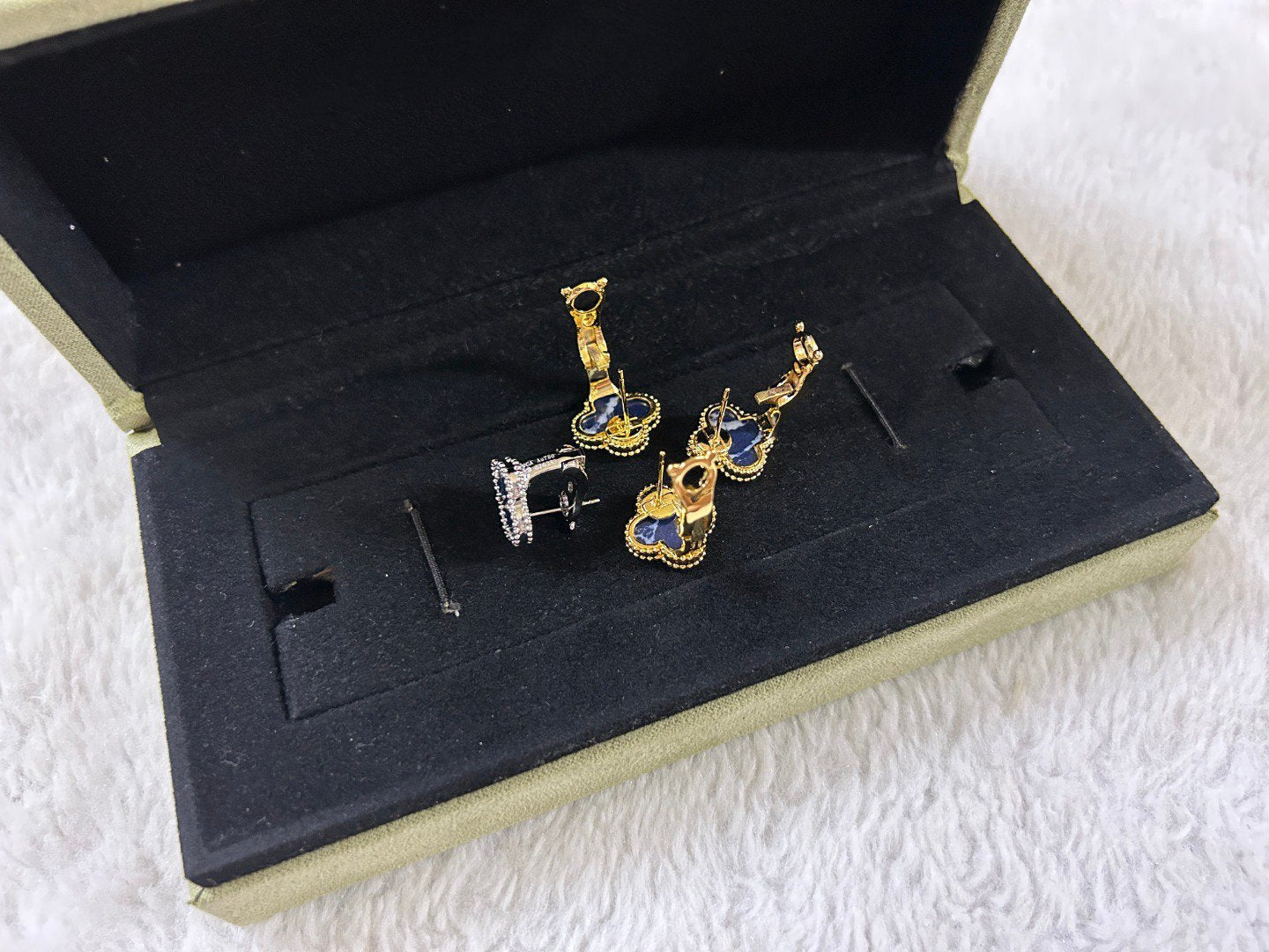 ¡®Moco¡¯CLOVER PIETERSITE MEDIUM STUD EARRINGS