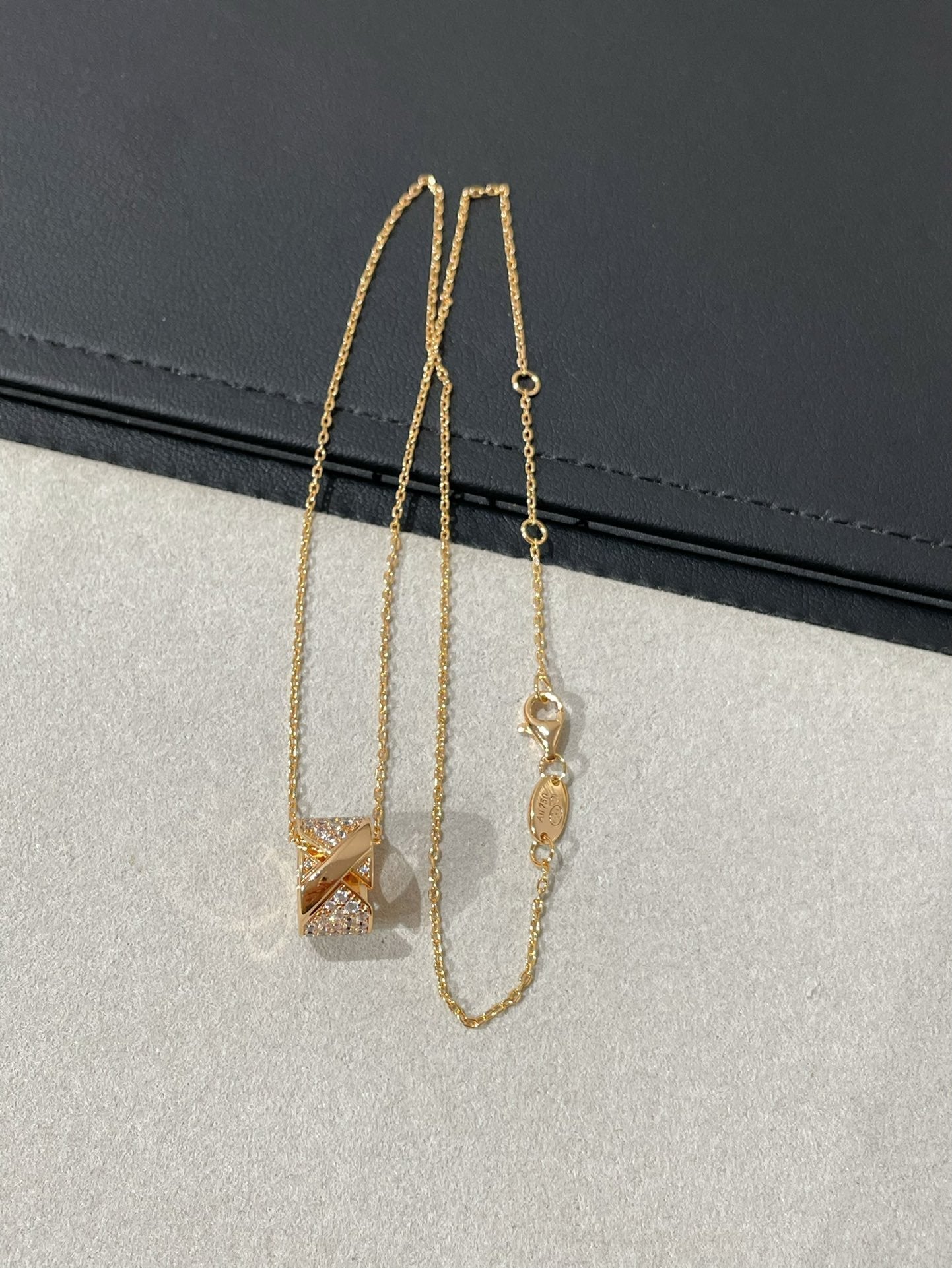 ¡®Moco¡¯LIENS EVIDENCE DIAMOND PAVED NECKLACE