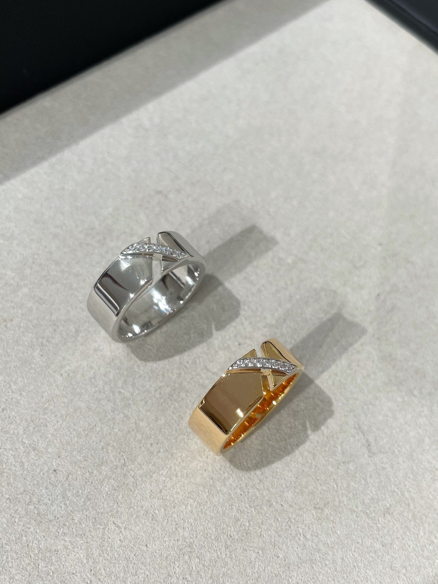 ¡®Moco¡¯LIENS EVIDENCE DIAOMOND RING