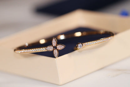 ¡®Moco¡¯IDYLLE GOLD OPEN BRACELET DIAMOND PAVED