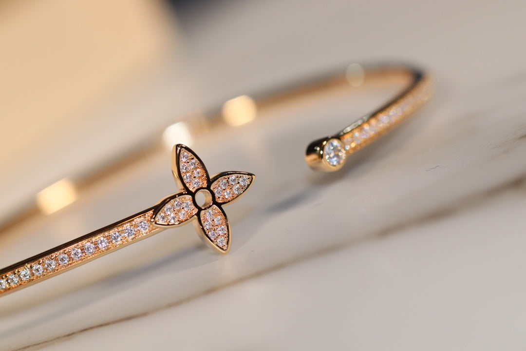 ¡®Moco¡¯IDYLLE GOLD OPEN BRACELET DIAMOND PAVED