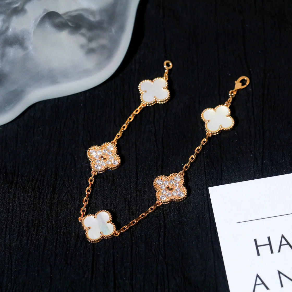 [Moco]New CLOVER WHITE PEARL MOP 5 MOTIF BRACELET COLLECTION