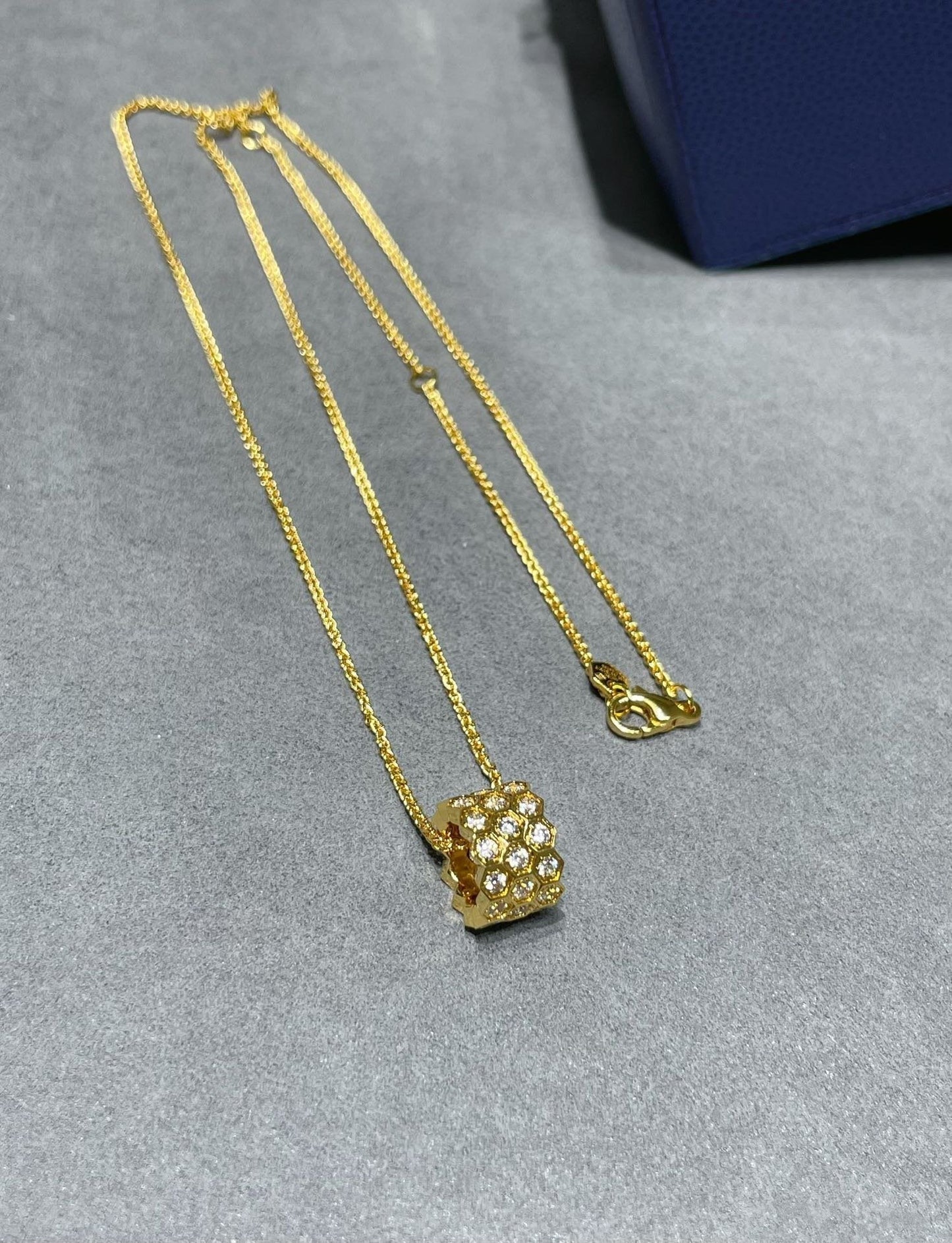 ¡®Moco¡¯BEE LOVE DIAMOND PAVED 3 ROW NECKLACE