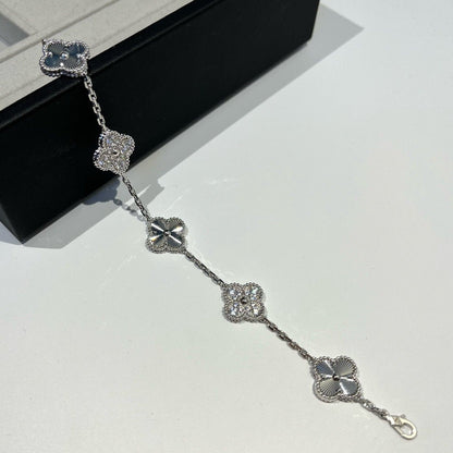 [Moco]New  CLOVER 5 MOTIF LASER BRACELET COLLECTION