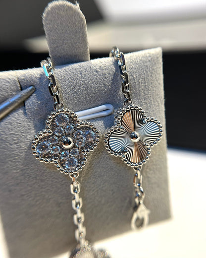 [Moco]New  CLOVER 5 MOTIF LASER BRACELET COLLECTION