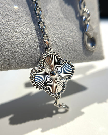 [Moco]New  CLOVER 5 MOTIF LASER BRACELET COLLECTION