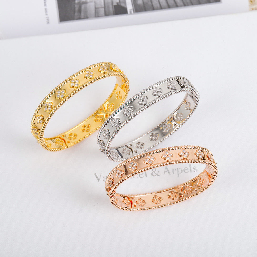 ¡®Moco¡¯CLOVER BRACELET 8MM DIAMONDS