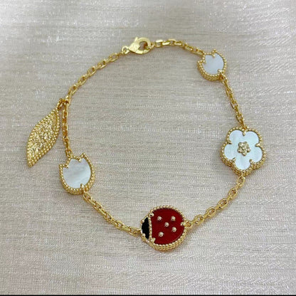 ¡®Moco¡¯LUCKY SPRING 5 MOTIF BRACELET