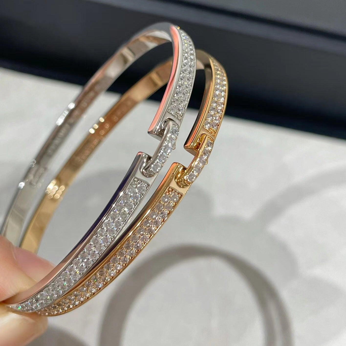 ¡®Moco¡¯LIENS VIDENCE DIAMOND PAVED BRACELET