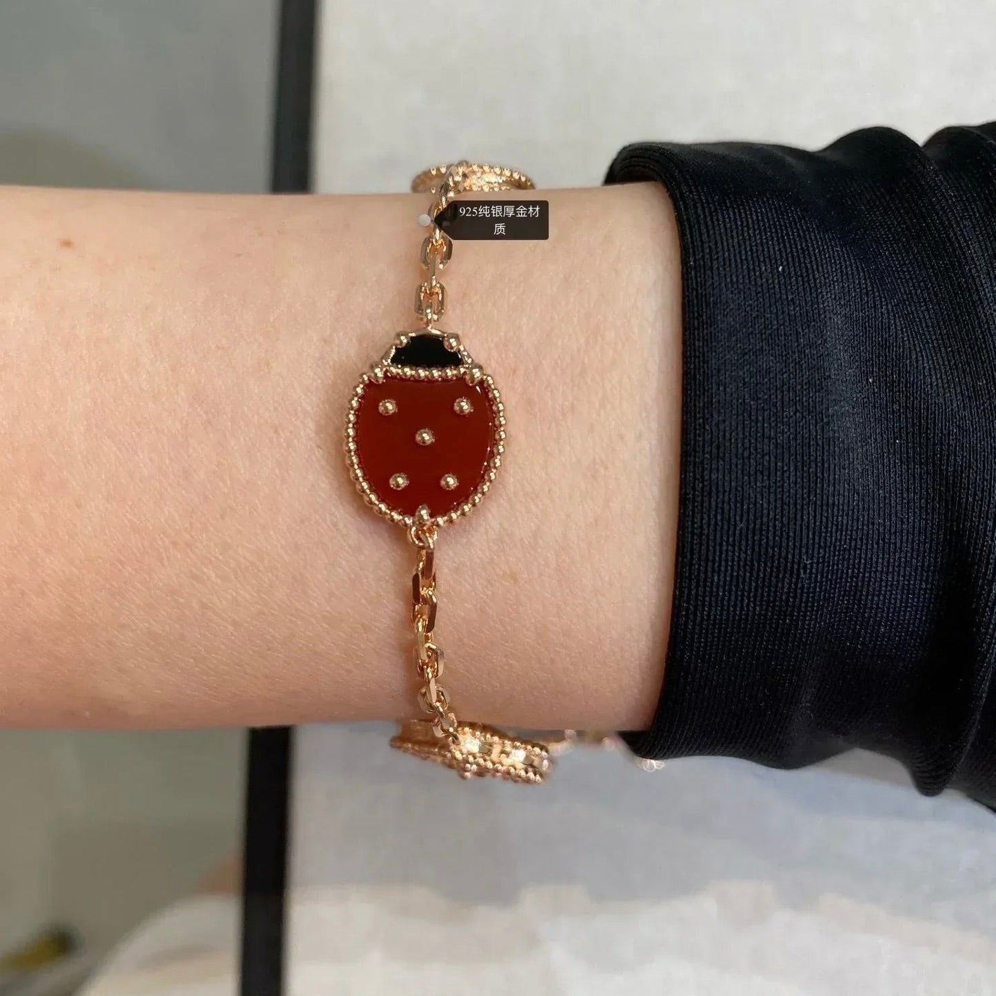 ¡®Moco¡¯LUCKY SPRING 5 MOTIF BRACELET