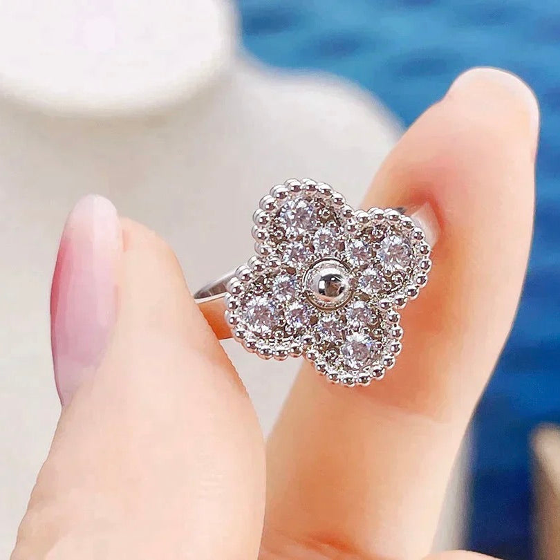 ¡®Moco¡¯CLOVER DIAMOND RING