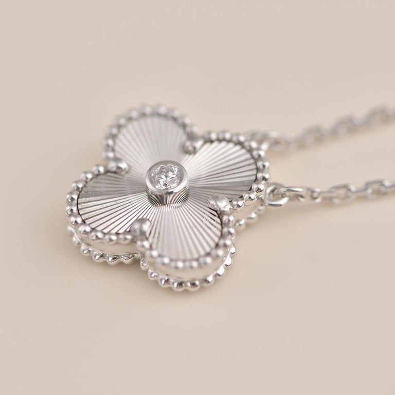 ¡®Moco¡¯CLOVER  15MM DIAMOND LASER NECKLACE SILVER
