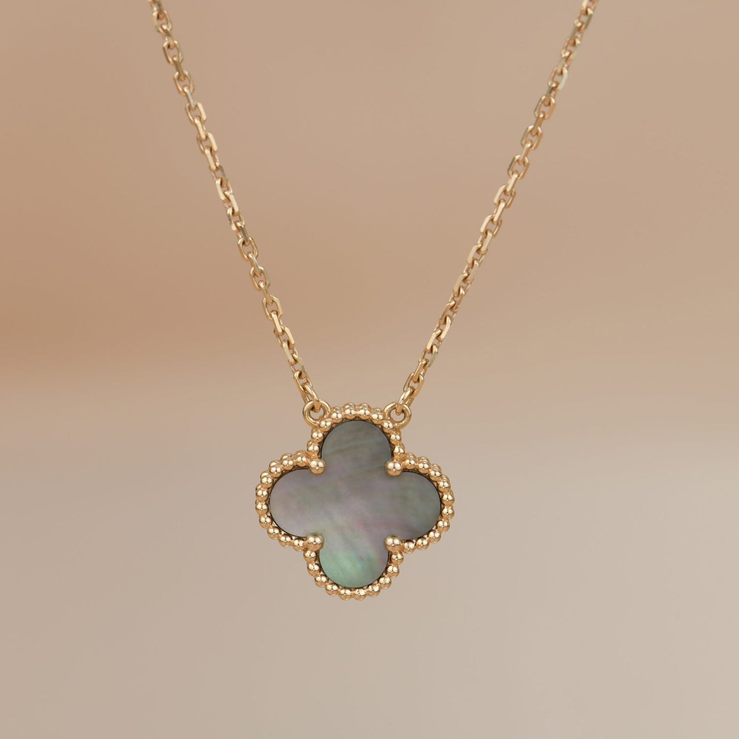 ¡®Moco¡¯CLOVER 15MM  GRAY MOTHER OF PEARL NECKLACE