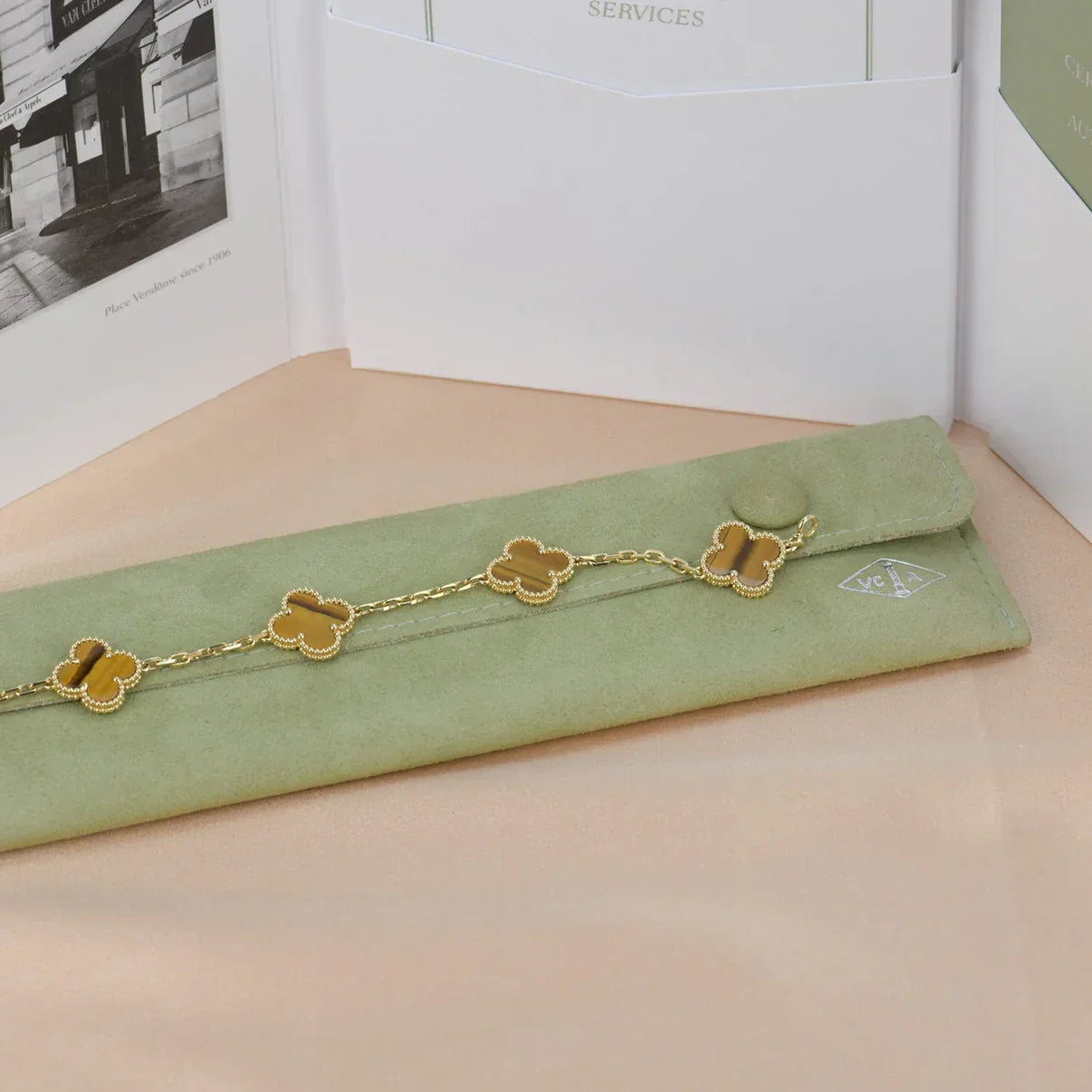 [Moco]New  CLOVER 5 MOTIFS TIGER EYE BRACELET COLLECTION