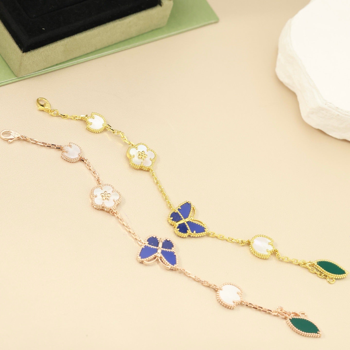 [Moco ]LUCKY SPRING BUTTERFLY 5 MOTIF BRACELET