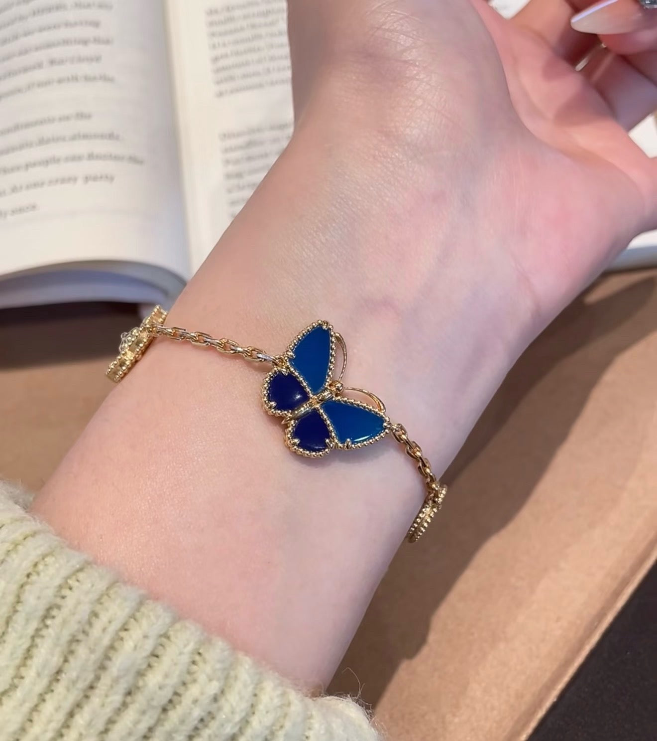 [Moco ]LUCKY SPRING BUTTERFLY 5 MOTIF BRACELET
