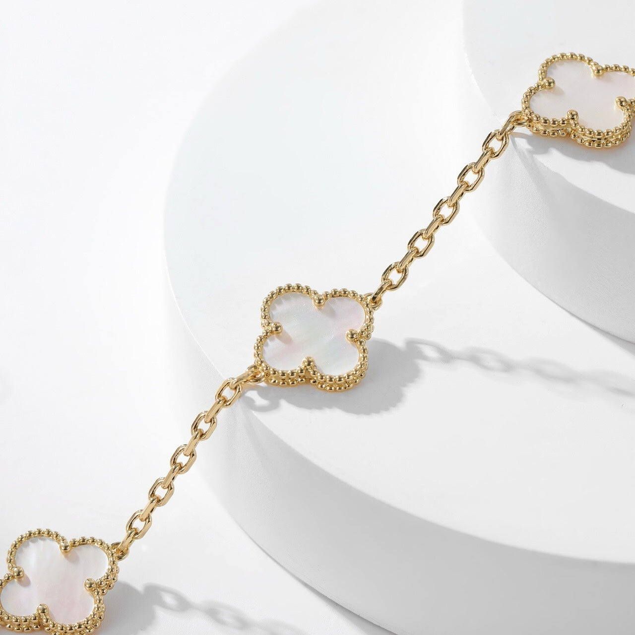 ¡®Moco¡¯CLOVER 10 MOTIFS WHITE MOTHER OF PEARL NECKLACE