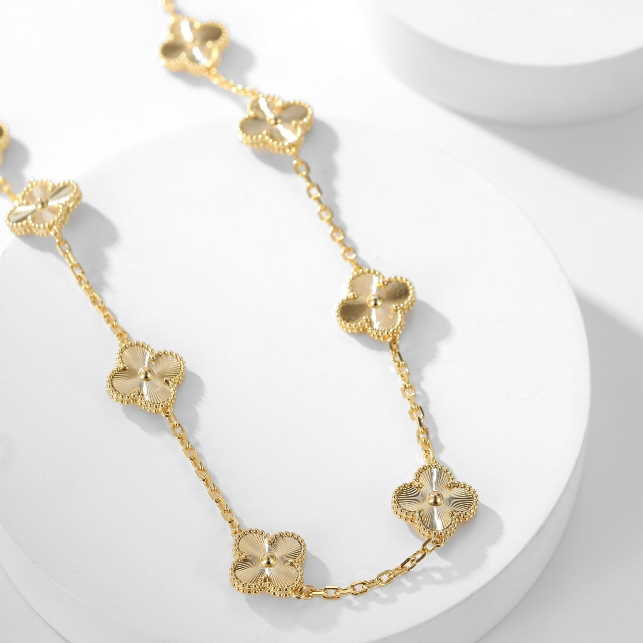 ¡®Moco¡¯CLOVER 10 MOTIFS LASER NECKLACE