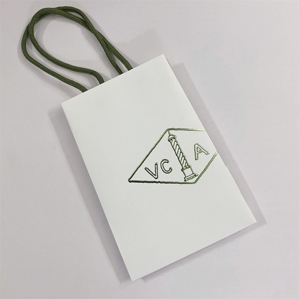 ¡®Moco¡¯VA CLOVER BRACELET NECKLACE RING BOX GIFT BAG