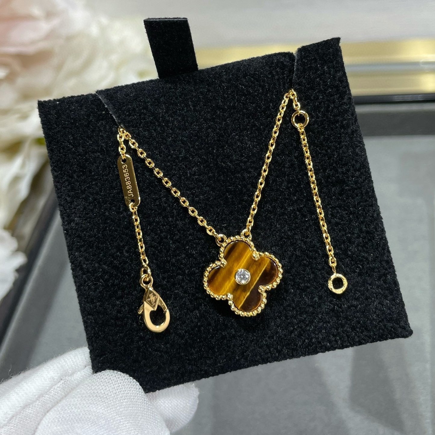 ¡®Moco¡¯CLOVER 15MM DIAMOND AND YELLOW TIGER'S EYE AGATE necklace