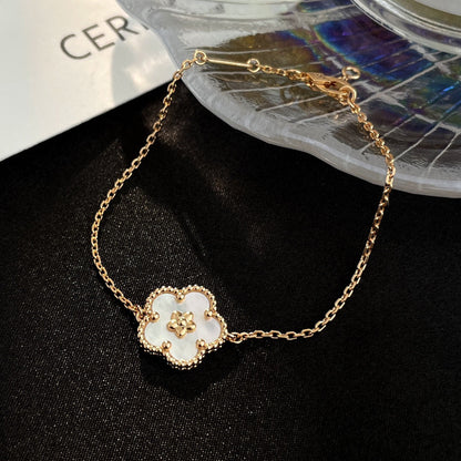 ¡®Moco¡¯LUCKY WHITE MOP PLUM BLOSSOM  BRACELET