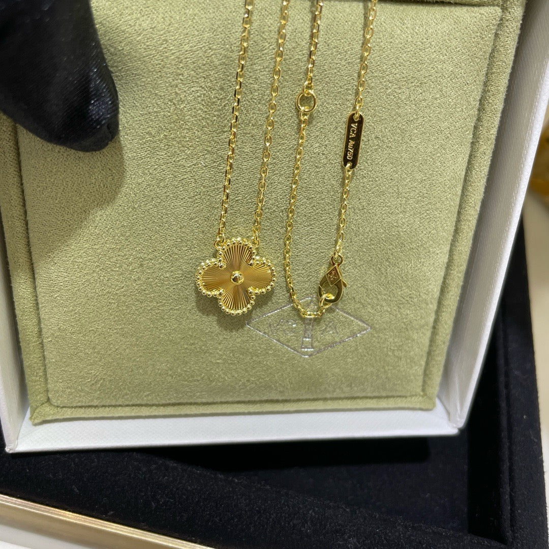 ¡®Moco¡¯CLOVER 15MM LASER NECKLACE