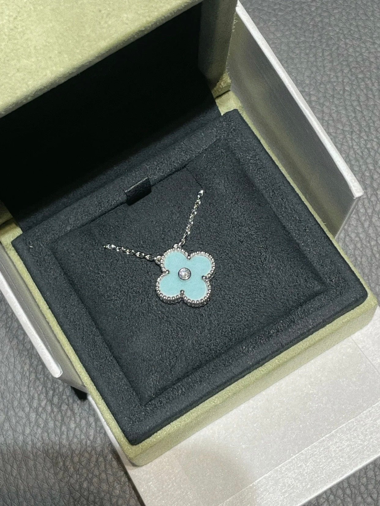 ¡®Moco¡¯CLOVER 1 DIAMOND LIGHT BLUE SILVER NECKLACE