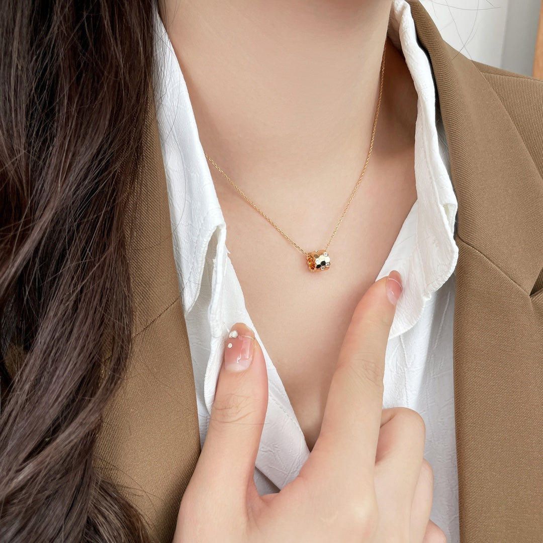 ¡®Moco¡¯BEE MINI PEDANT DIAMOND NECKLACE