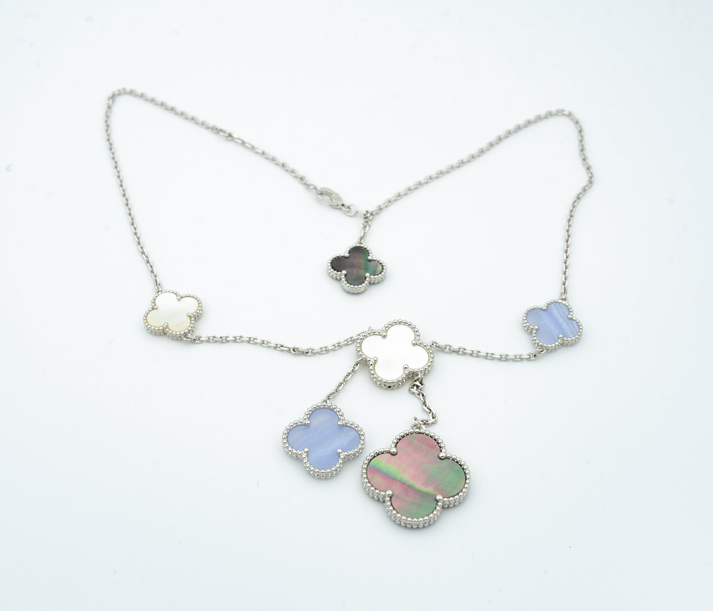 ¡®Moco¡¯CLOVER MOP CHALCEDONY NECKLACE SILVER 6 MOTIF