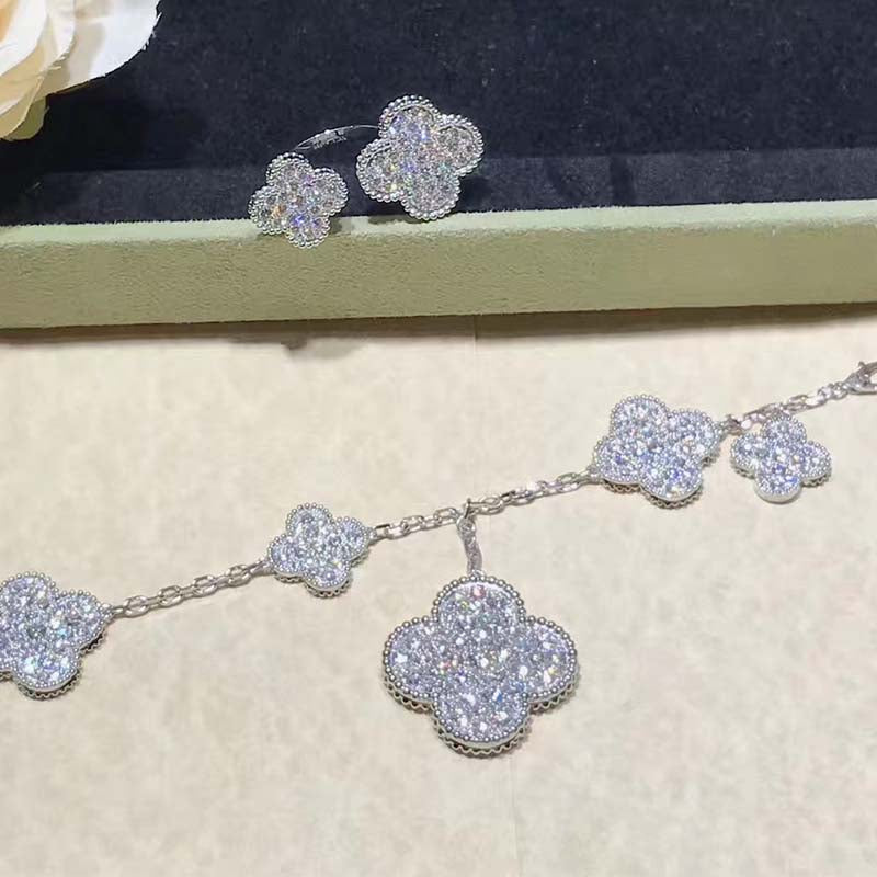 ¡®Moco¡¯CLOVER 6 MOTIFS SILVER DIAMOND BRACELET