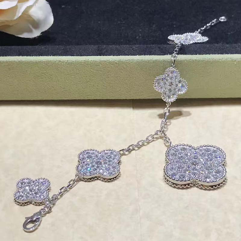 ¡®Moco¡¯CLOVER 6 MOTIFS SILVER DIAMOND BRACELET