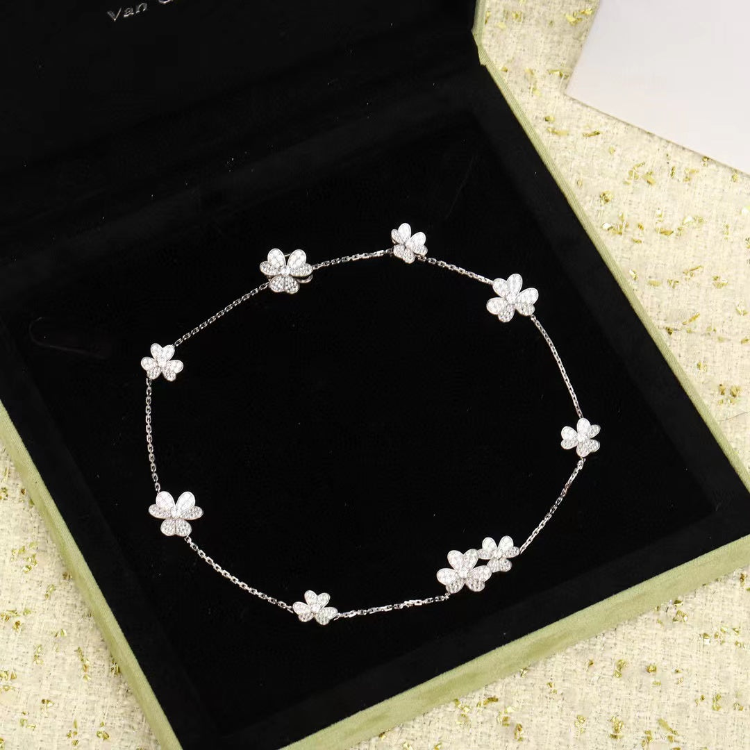 ¡®Moco¡¯FRIVOLE SILVER 9 FLOWERS NECKLACE