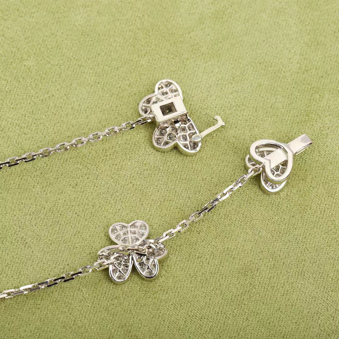 ¡®Moco¡¯FRIVOLE SILVER 9 FLOWERS NECKLACE
